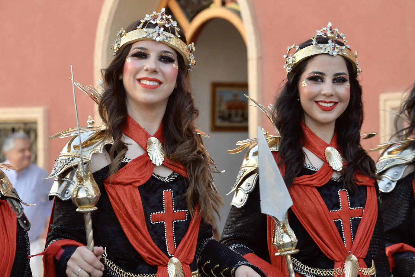 El Gran Desfile Parada de Moros y Cristianos de Abanilla, en imágenes