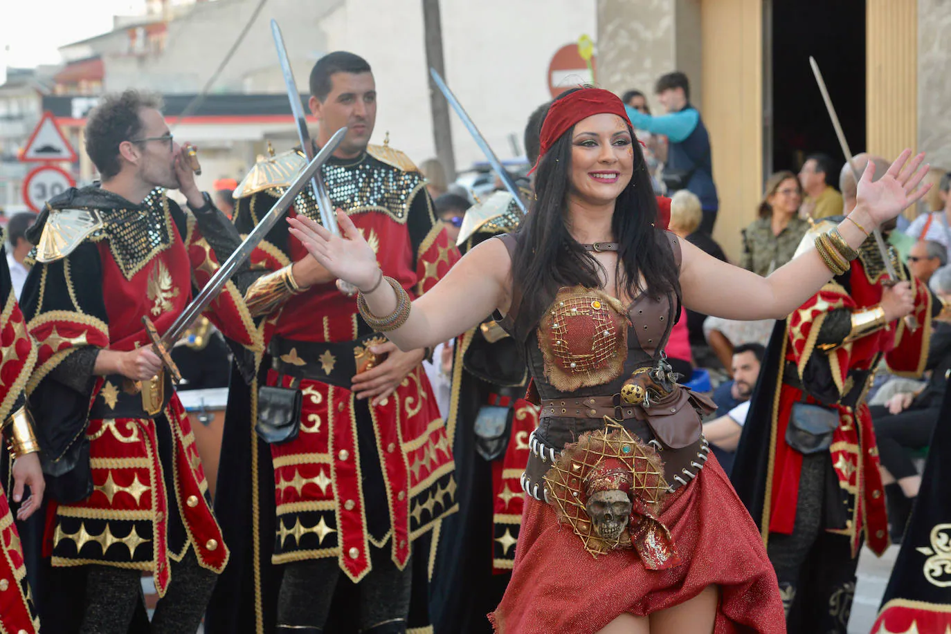 El Gran Desfile Parada de Moros y Cristianos de Abanilla, en imágenes