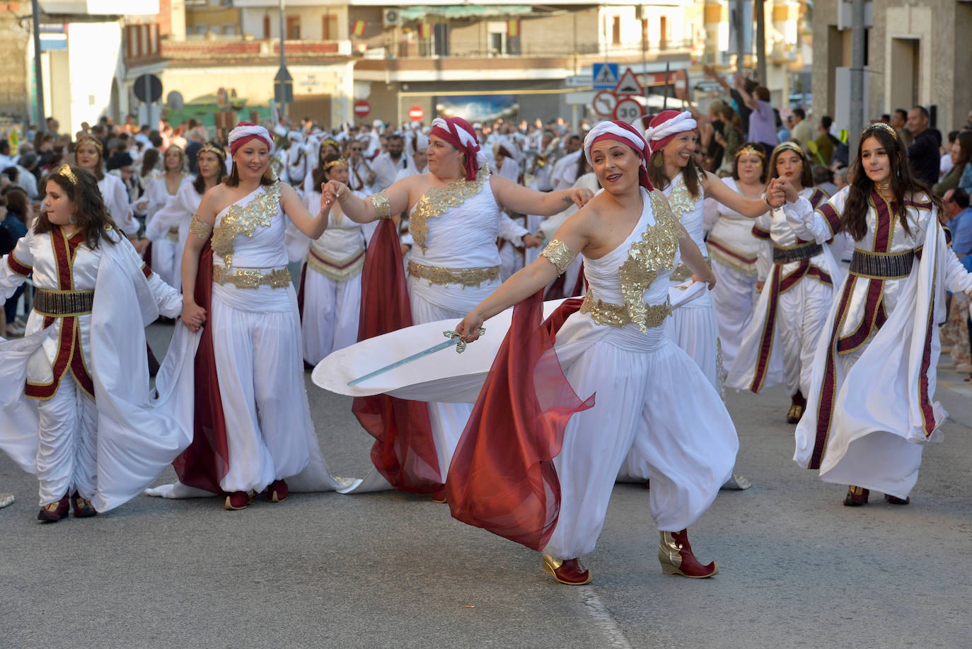 El Gran Desfile Parada de Moros y Cristianos de Abanilla, en imágenes