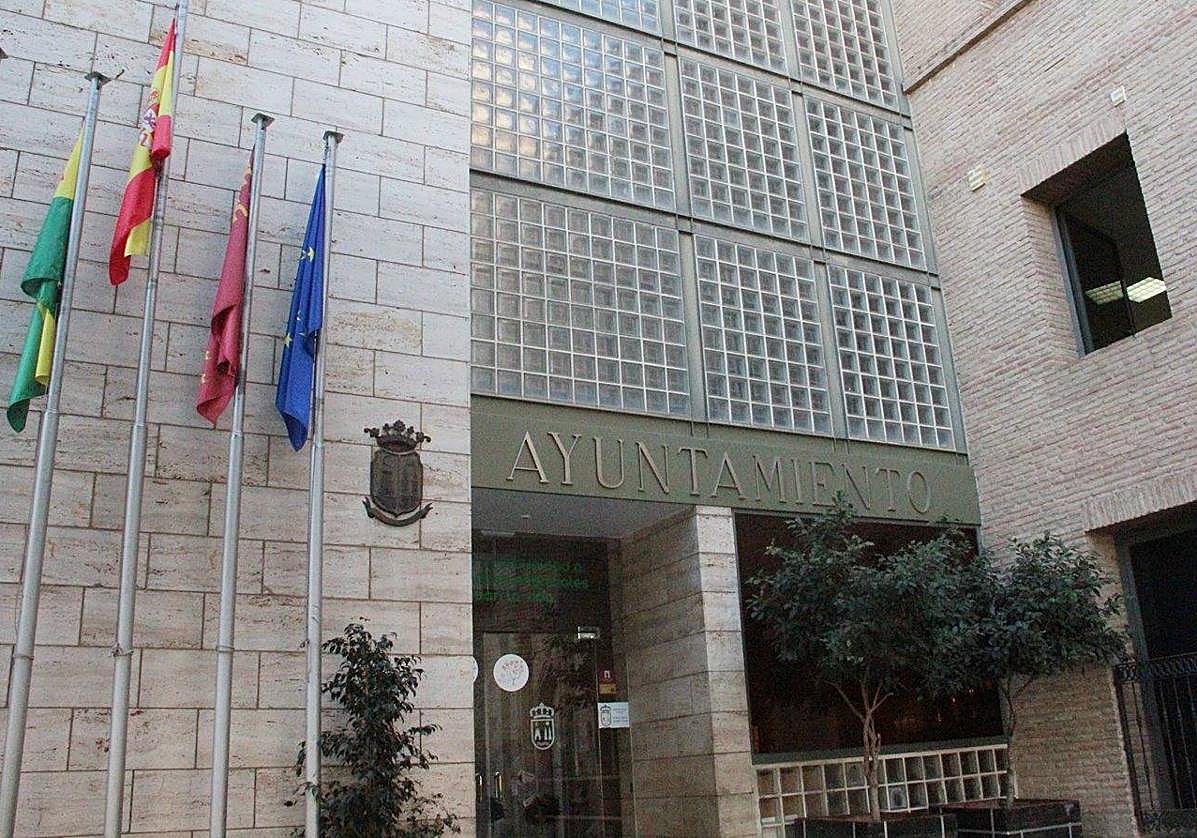 Fachada del Ayuntamiento de Beniel.