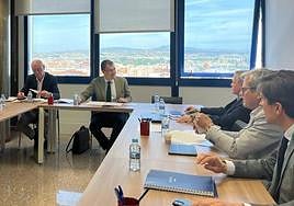Una imagen de la reunión mantenida este jueves.