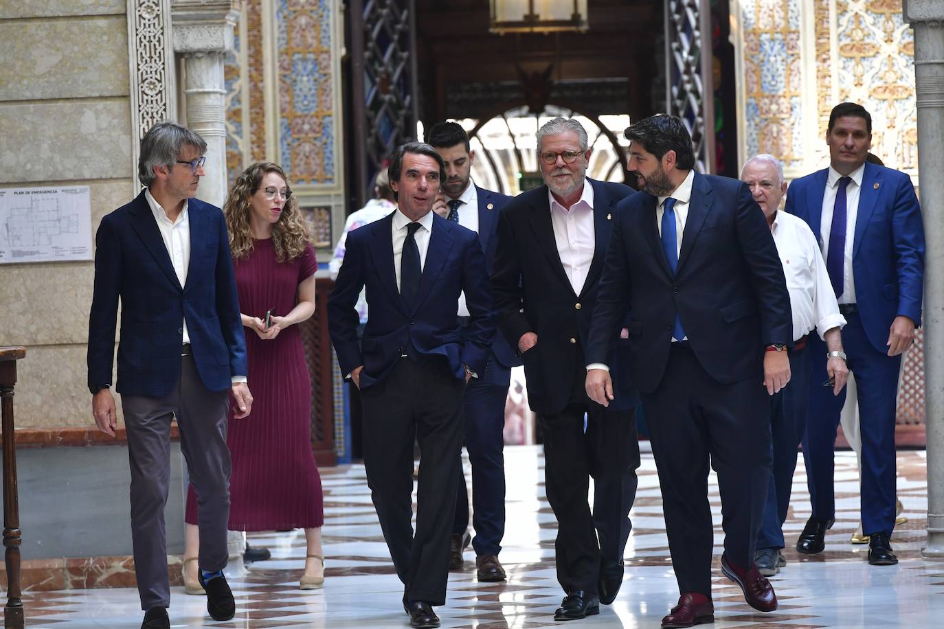 El acto de Aznar y López Miras en el Casino de Murcia, en imágenes