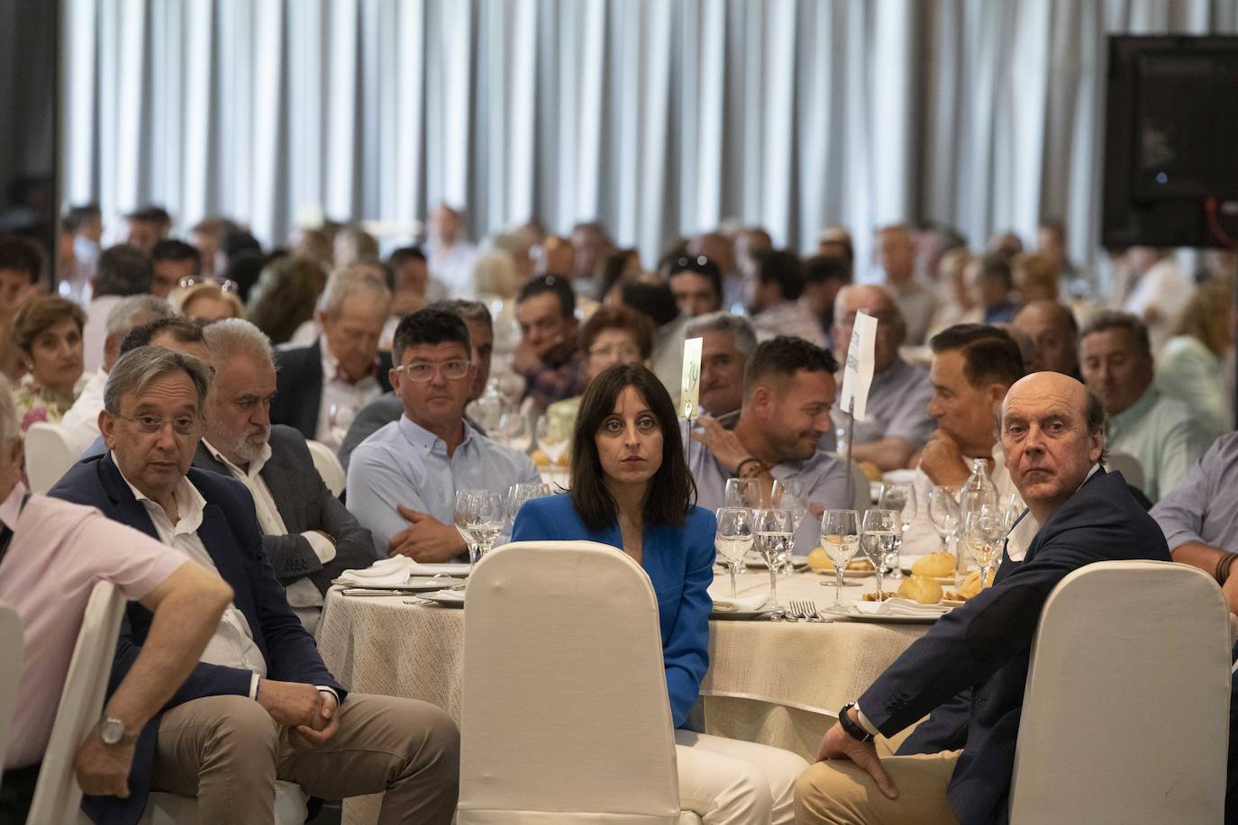 Encuentro de Aznar con agricultores y militantes en Torre Pacheco, en imágenes