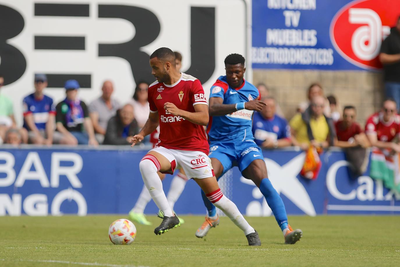 La derrota del Real Murcia frente al Amorebieta, en imágenes