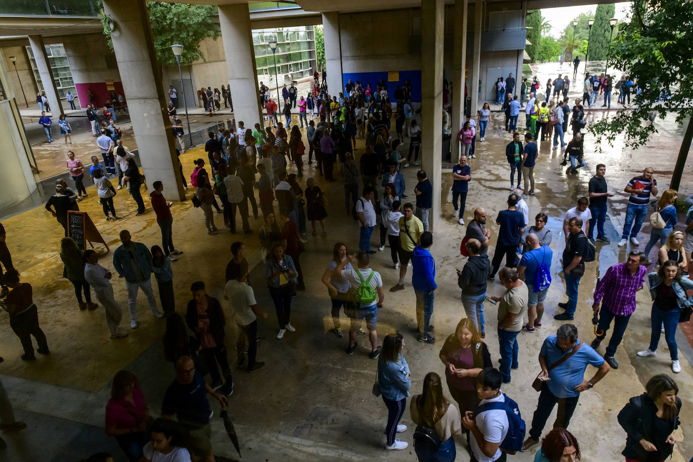 2.904 aspirantes compiten en las Oposiciones de Correos en Murcia