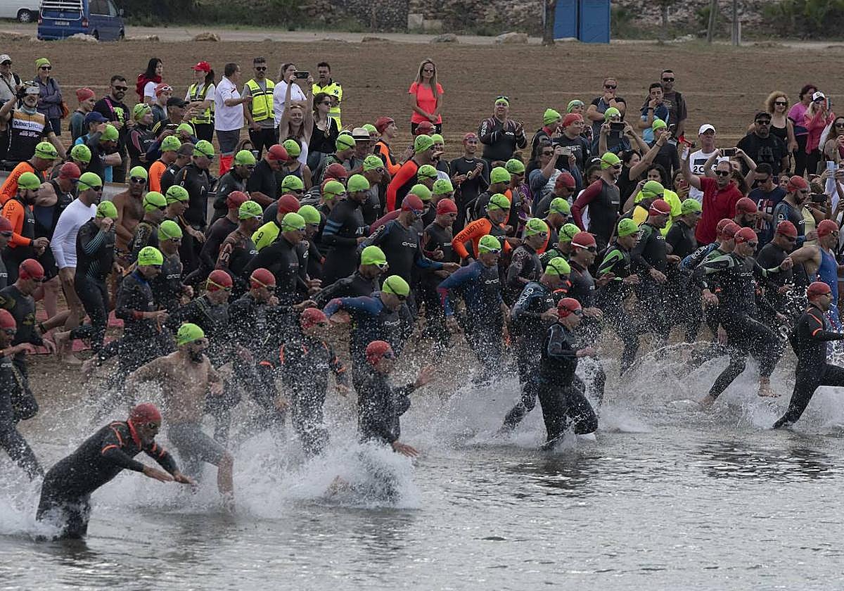 La vuelta a Nado Faro de Mazarrón 2023, en imágenes