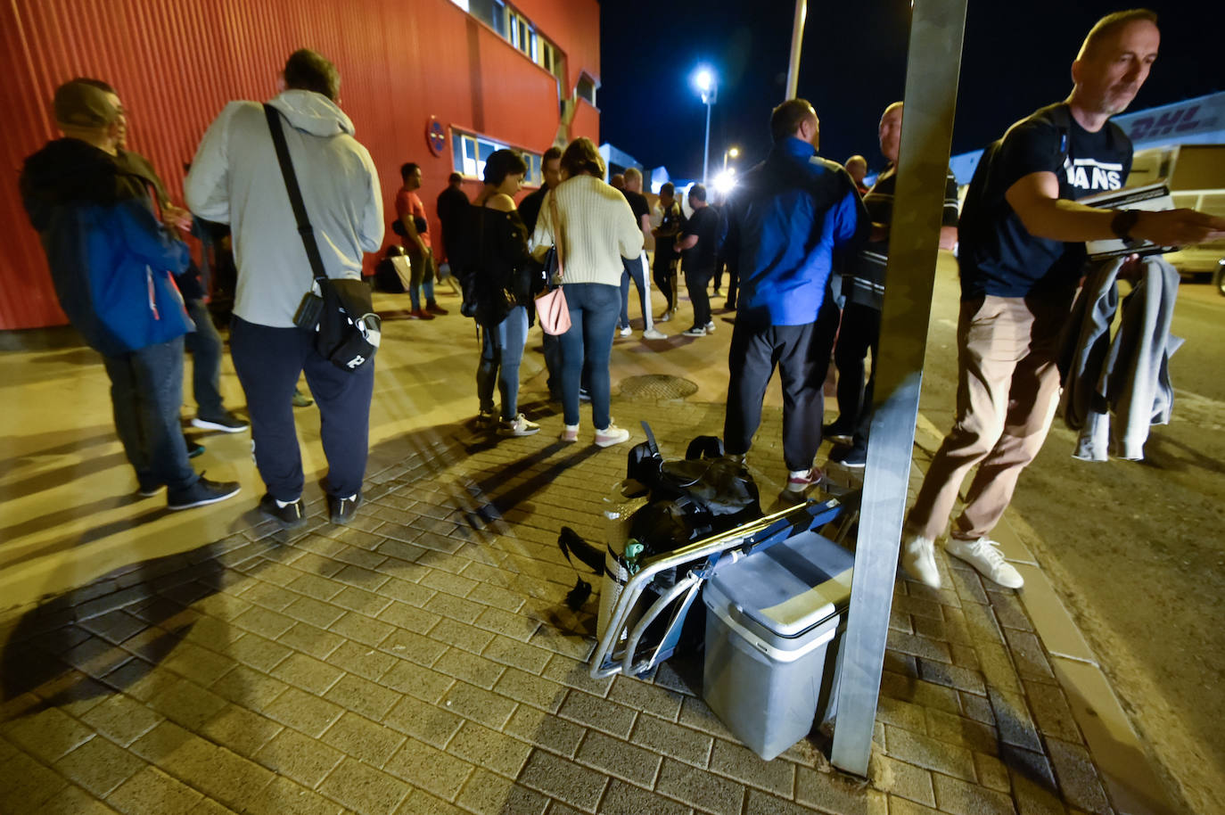 Las imágenes de la acampada de la plantilla de los &#039;coloraos&#039; en Murcia