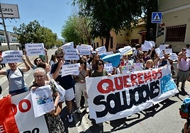 La protesta se ha celebrado este miércoles tras la jornada escolar y se repetirá mañana jueves.