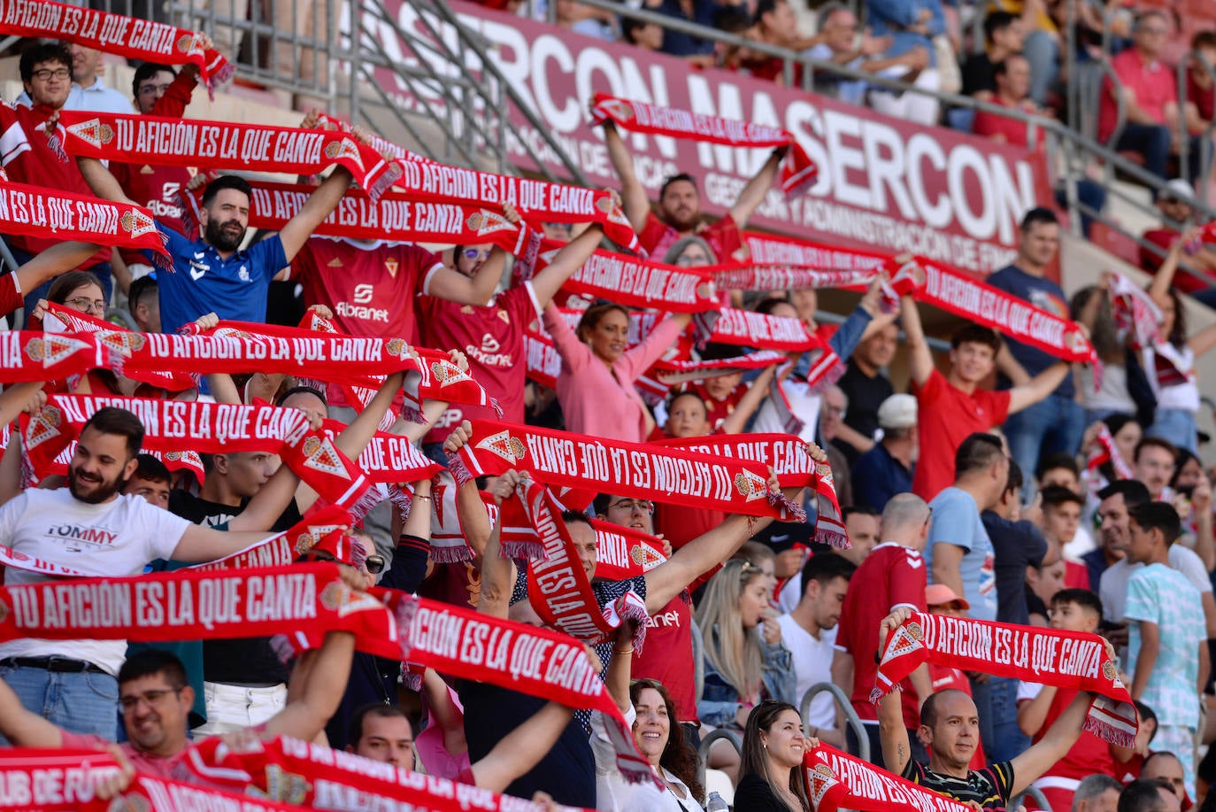 El empate del Real Murcia frente al Castellón, en imágenes