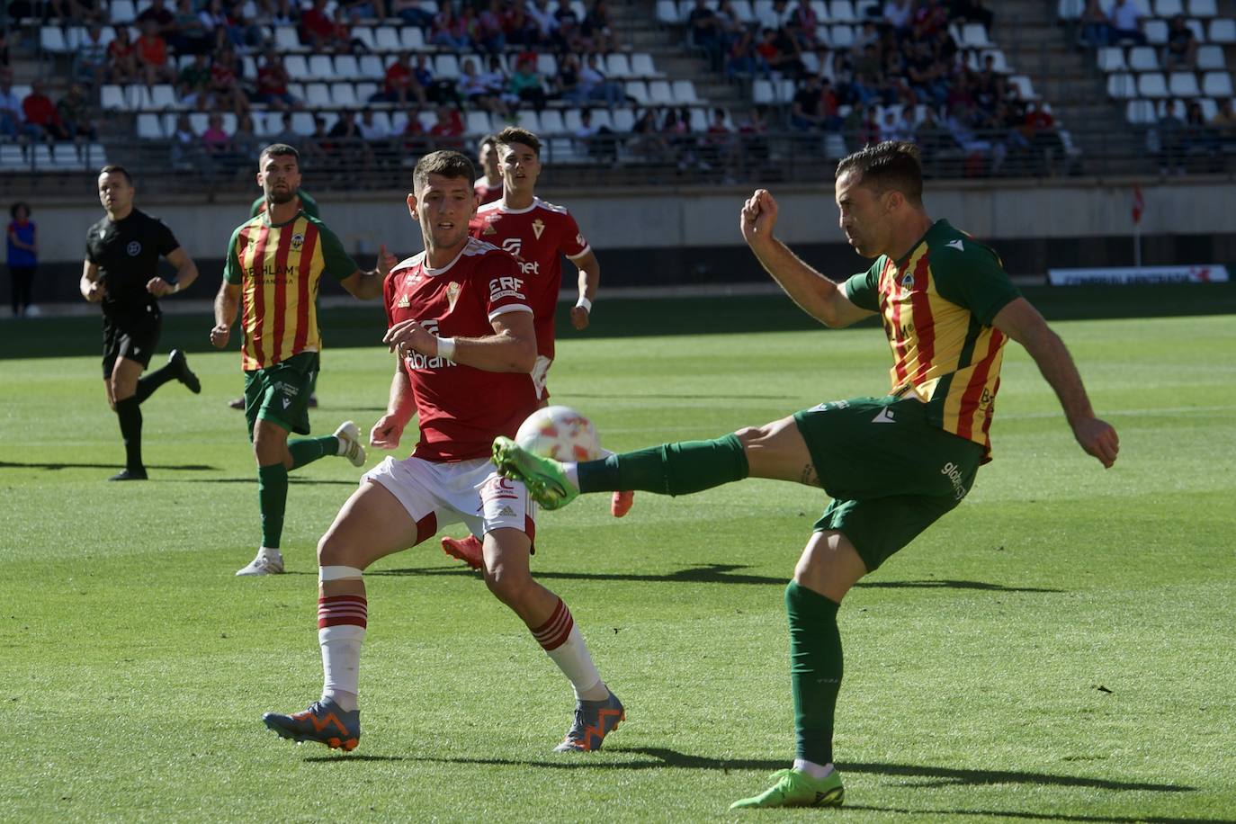 El empate del Real Murcia frente al Castellón, en imágenes