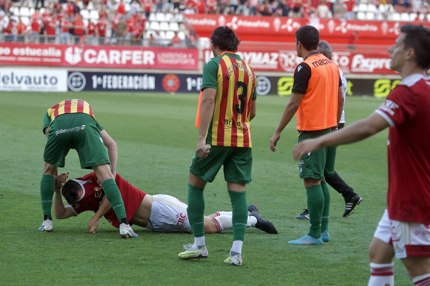 El empate del Real Murcia frente al Castellón, en imágenes