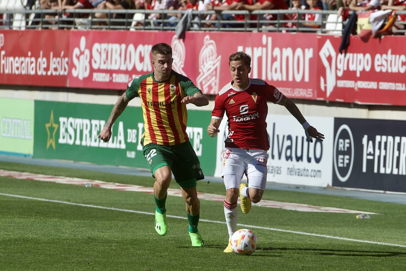 El empate del Real Murcia frente al Castellón, en imágenes