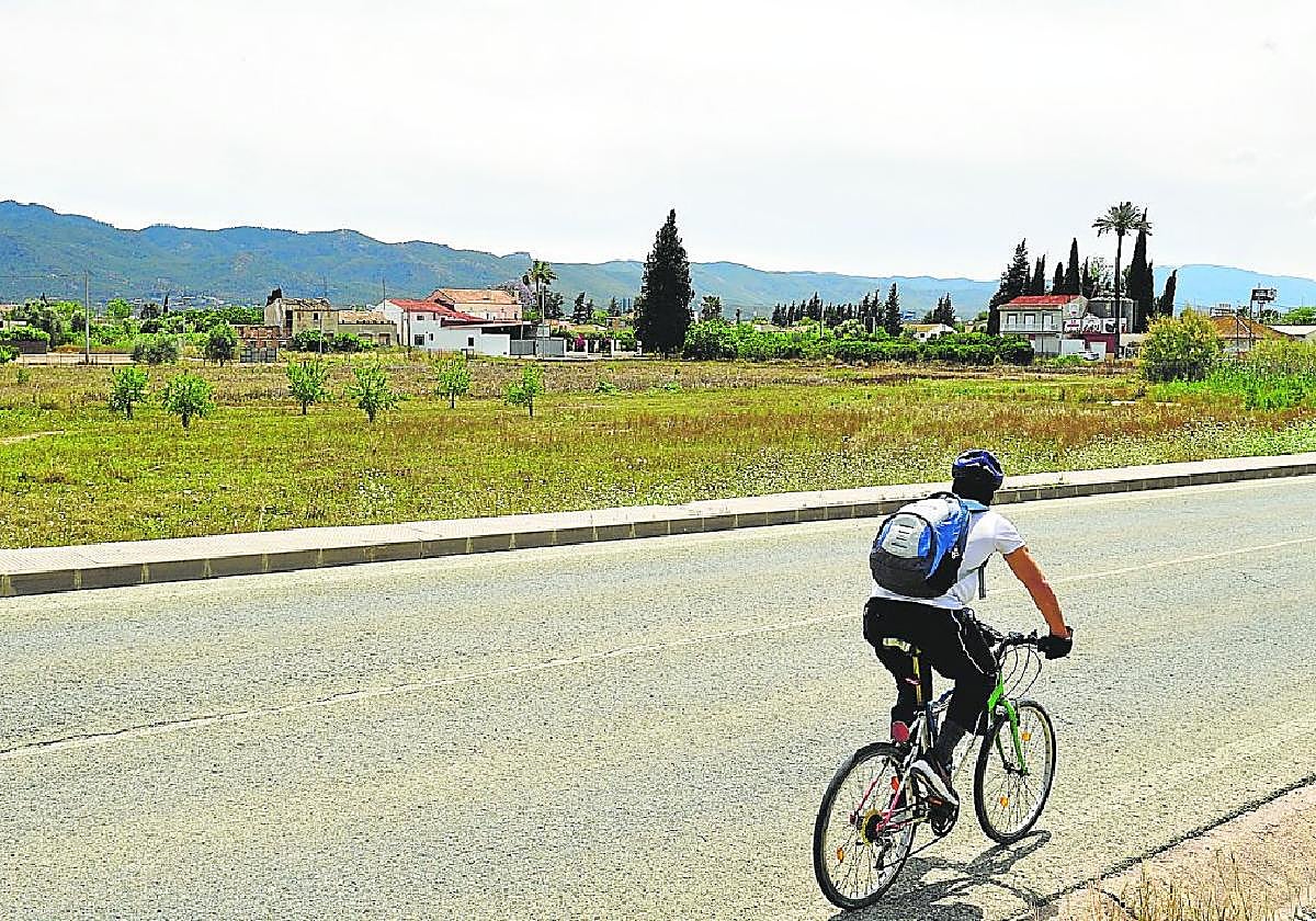Terrenos en el entorno de Ronda Sur pendientes de desarrollo que están afectados por las zonas de flujo preferente.