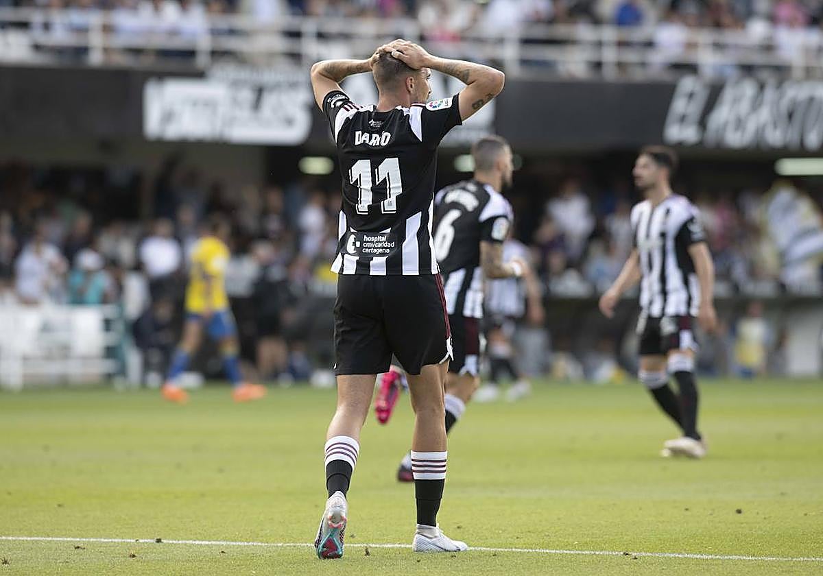 La derrota el Cartagena frente a Las Palmas, en imágenes