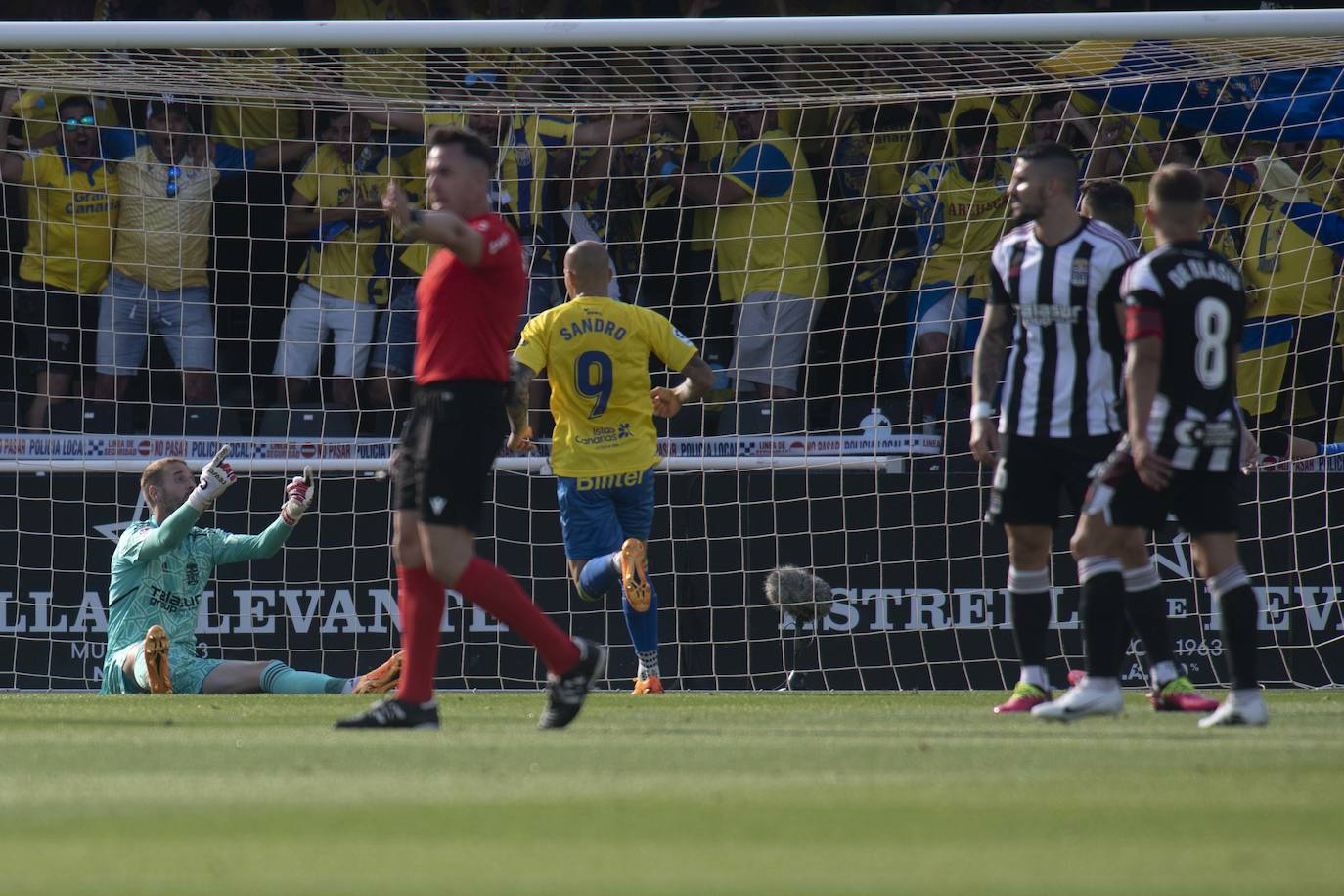La derrota el Cartagena frente a Las Palmas, en imágenes
