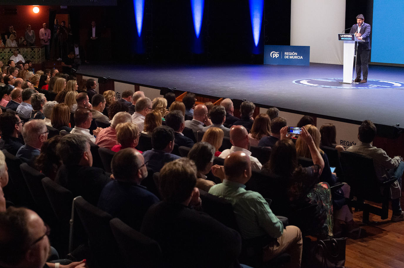 El mitin de Aznar, Miras y Ballesta en Murcia, en imágenes