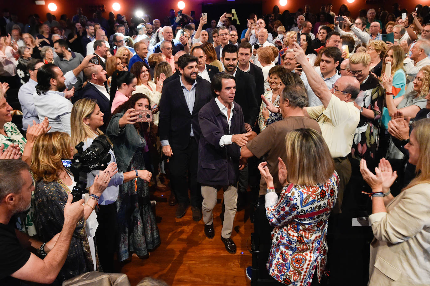 El mitin de Aznar, Miras y Ballesta en Murcia, en imágenes