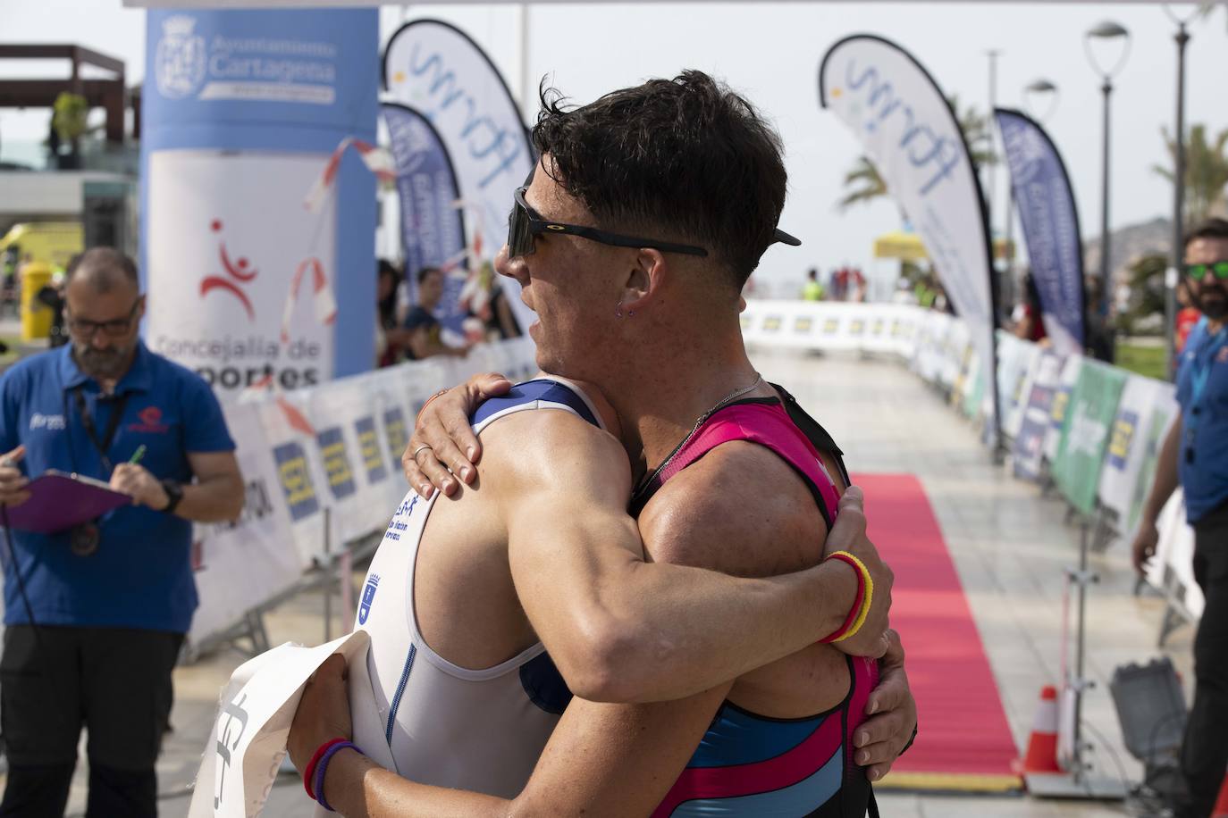 El XVI Triatlón Ciudad de Cartagena SERTRI, en imágenes