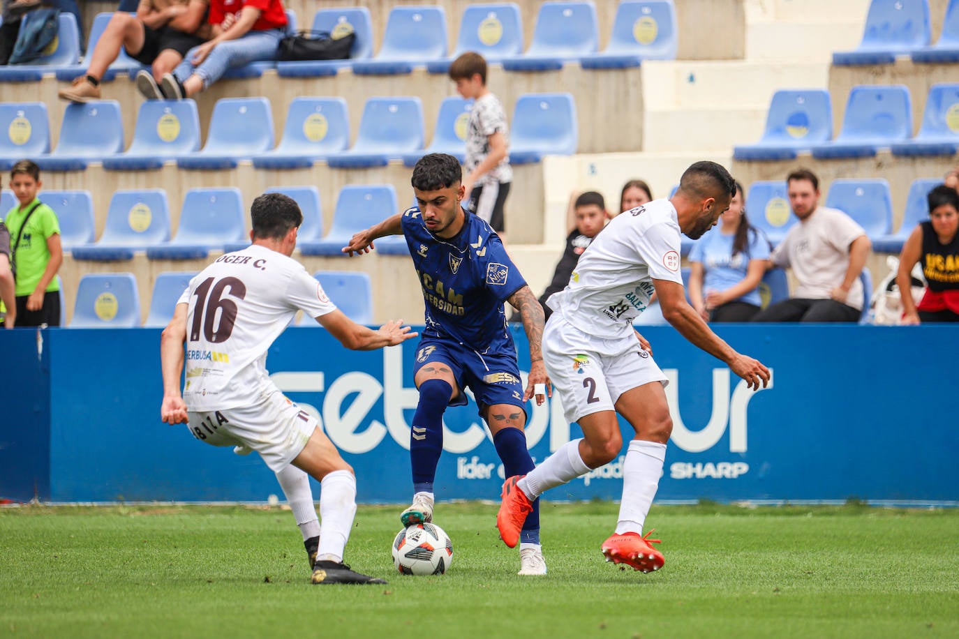 La derrota del UCAM Murcia frente al Peña Deportiva, en imágenes