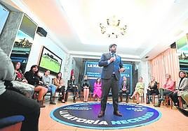 El presidente y candidato de PP, durante un acto con mujeres en Yecla.