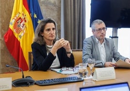 Teresa Ribera y Hugo Morán, en una reunión en el Ministerio.