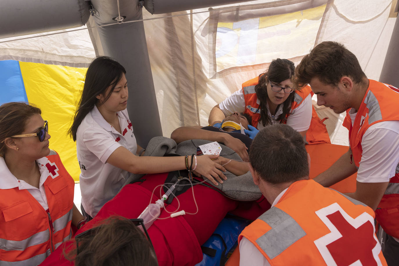 Galería: La Armada simula el rescate de un barco en Cartagena