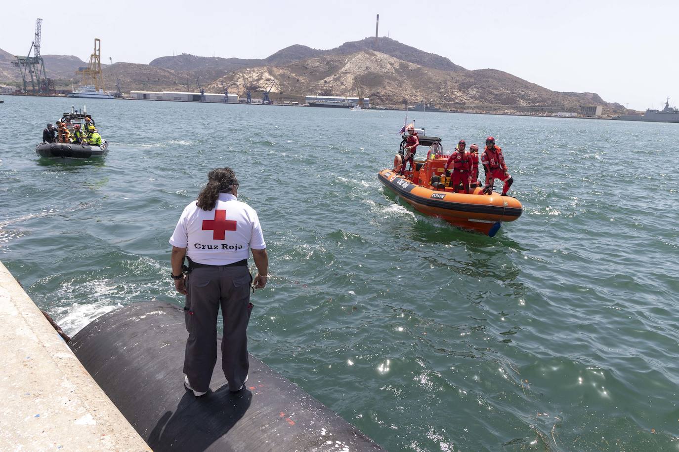 Galería: La Armada simula el rescate de un barco en Cartagena