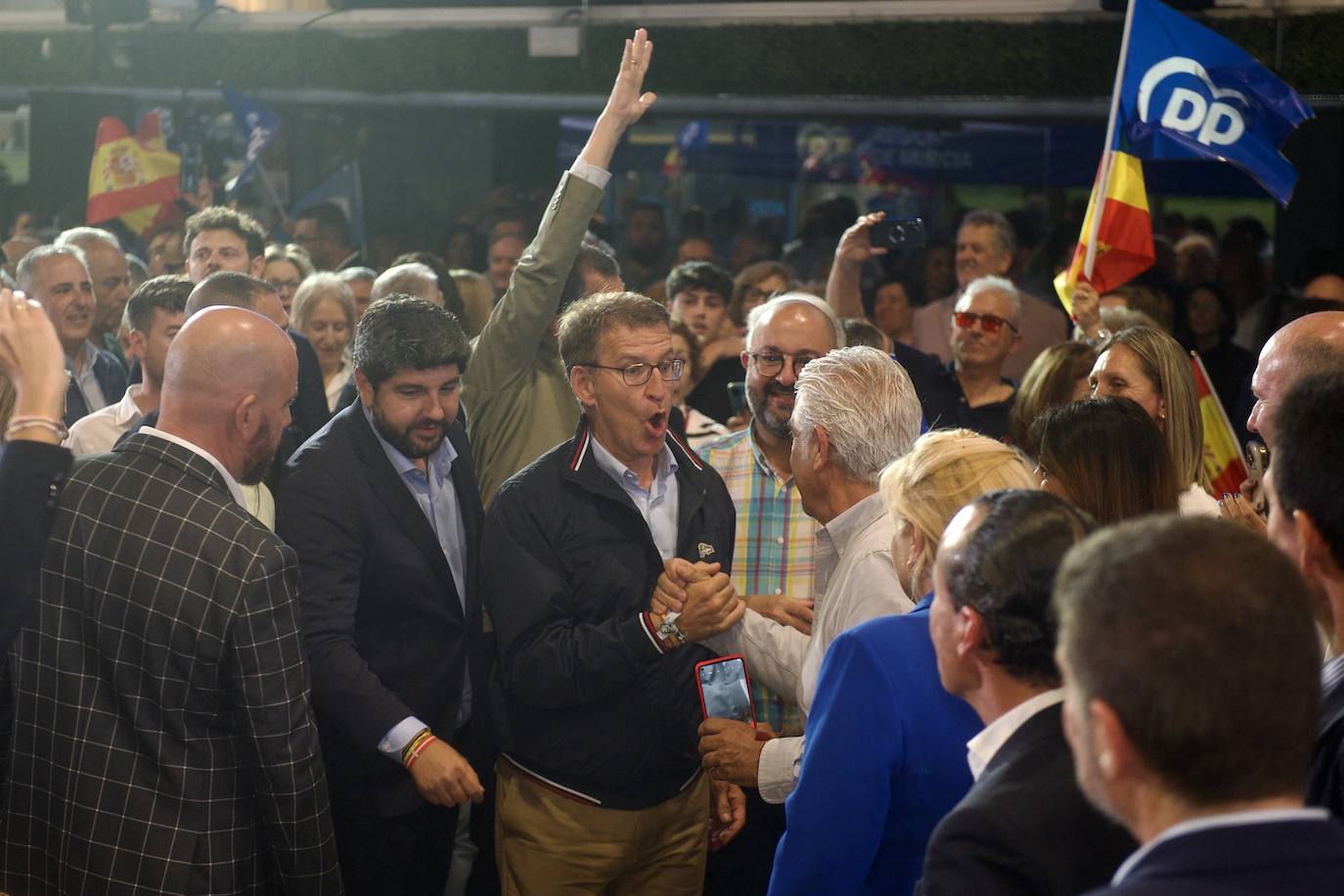 Las imágenes del mitin de Feijóo en Murcia