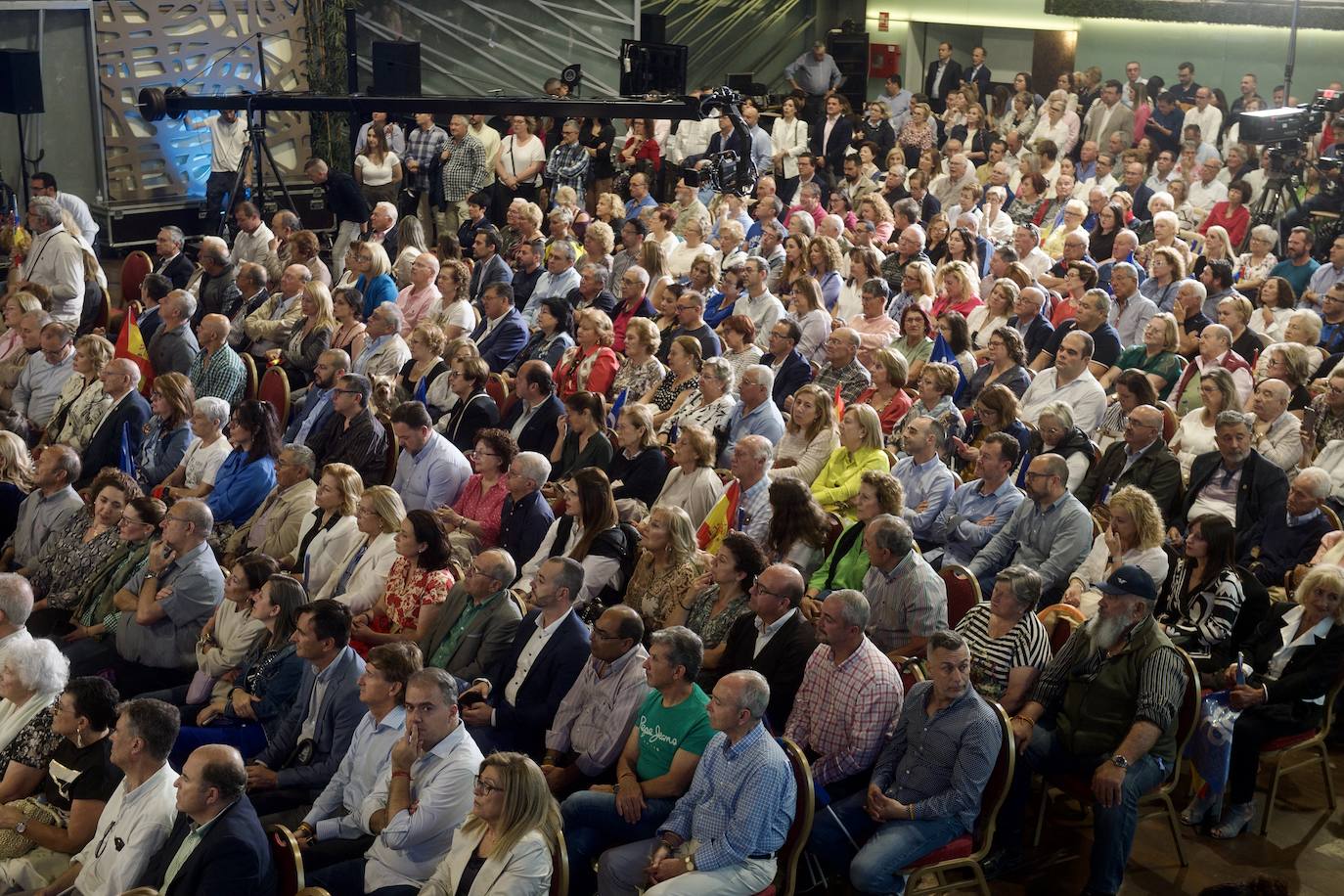 Las imágenes del mitin de Feijóo en Murcia