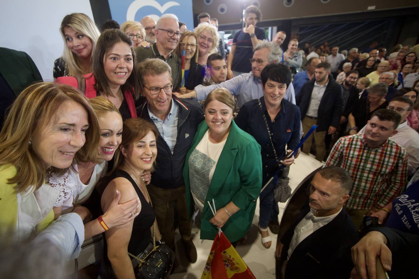 Las imágenes del mitin de Feijóo en Murcia