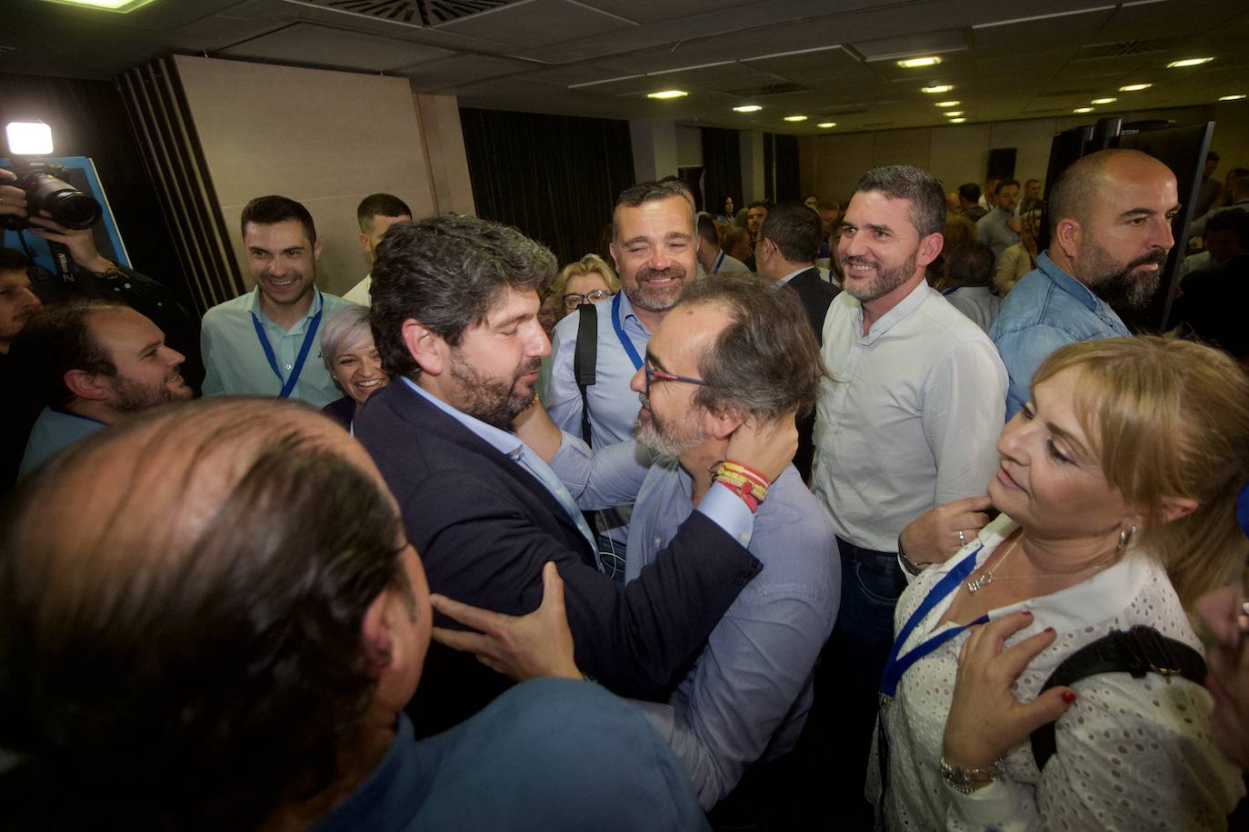 Celebración del PP tras los resultados electorales