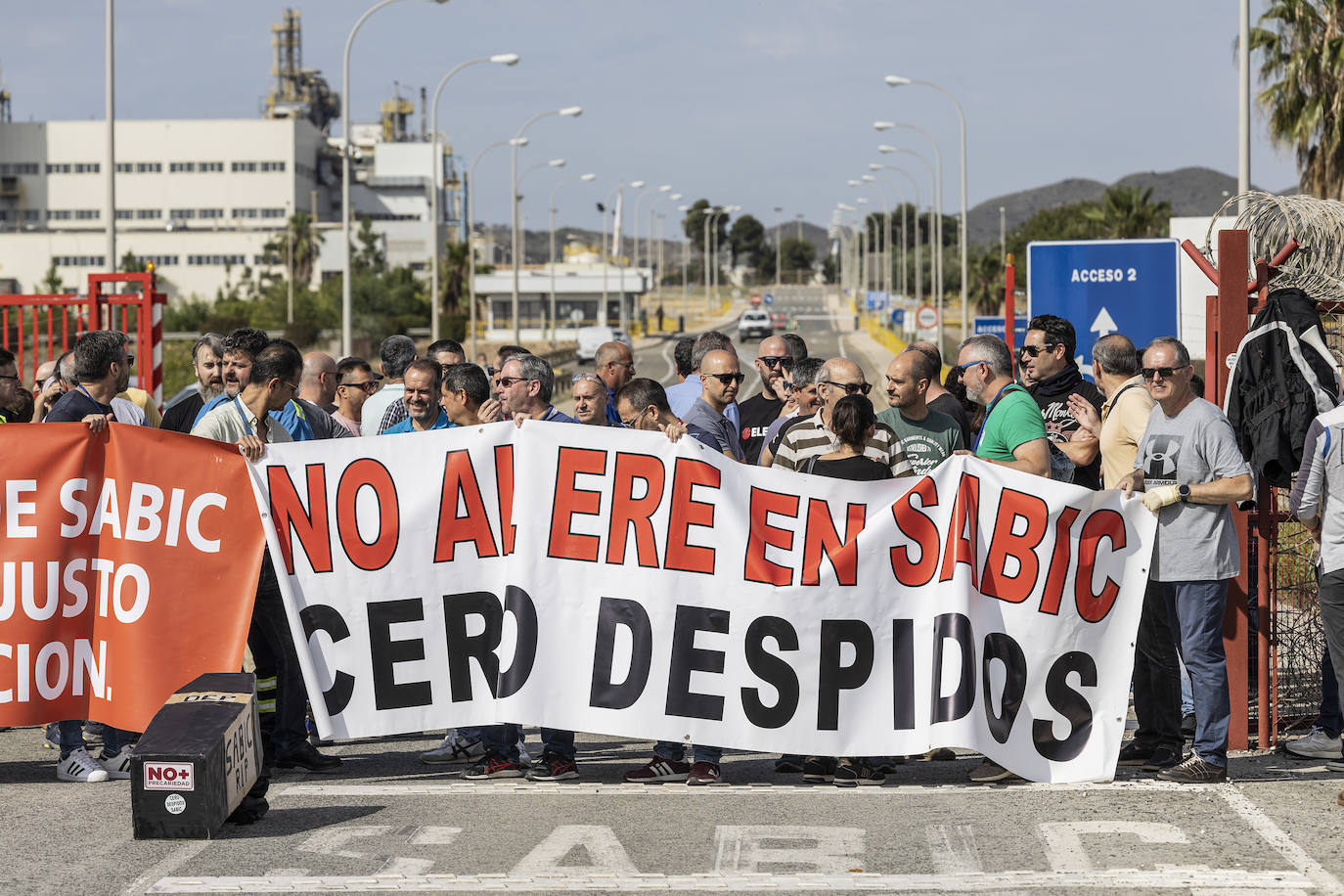 Trabajadores de Sabic protestan por la ampliación del ERTE
