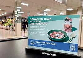 Cartel anunciando la Operación Kilo en una tienda de Mercadona.
