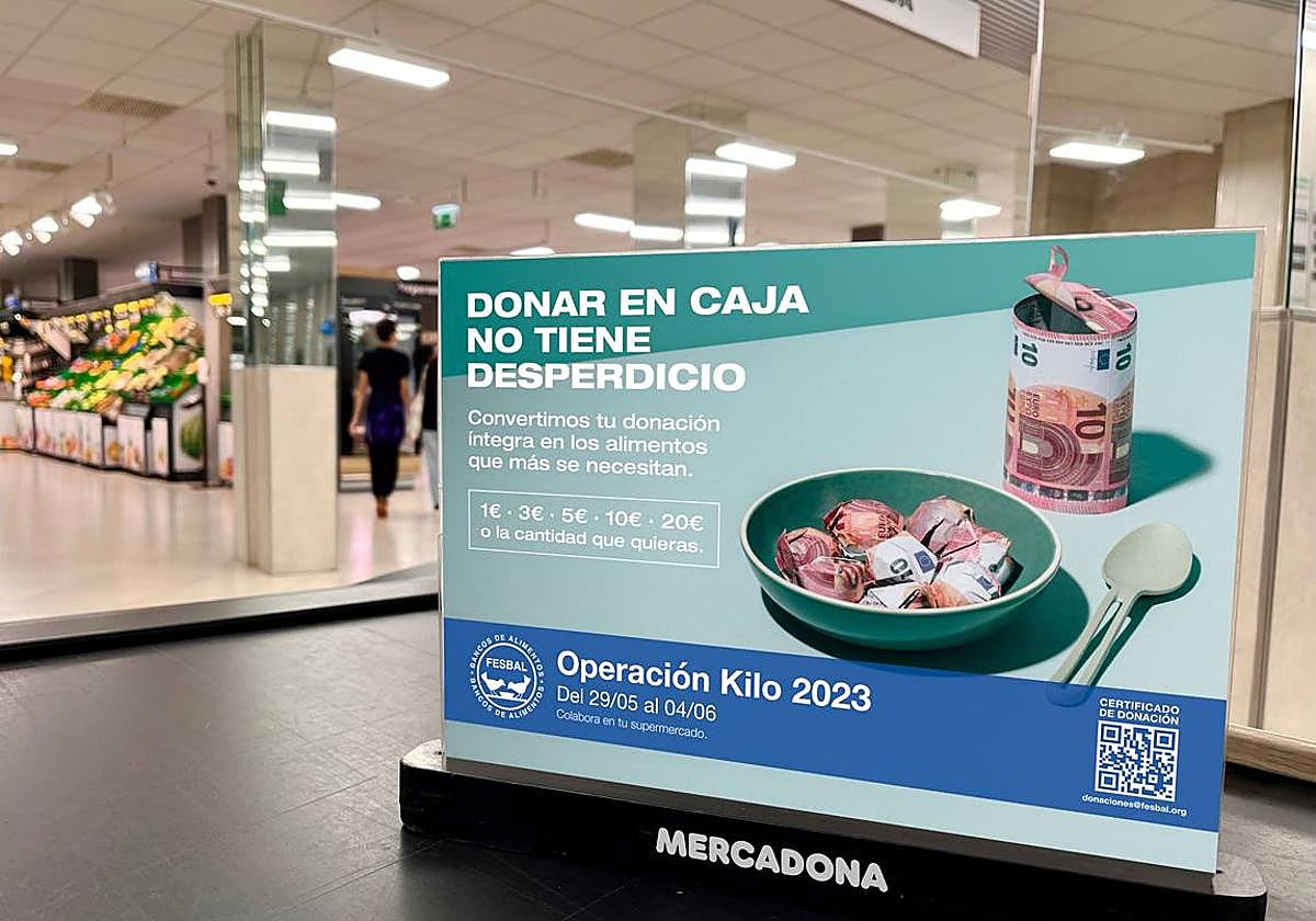 Cartel anunciando la Operación Kilo en una tienda de Mercadona.