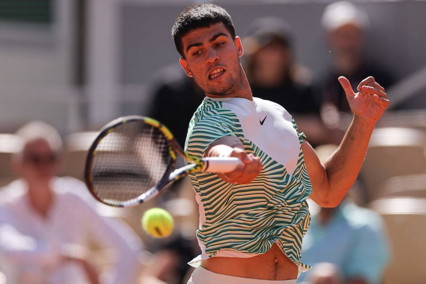 Carlos Alcaraz vence a Taro Daniel en Roland Garros