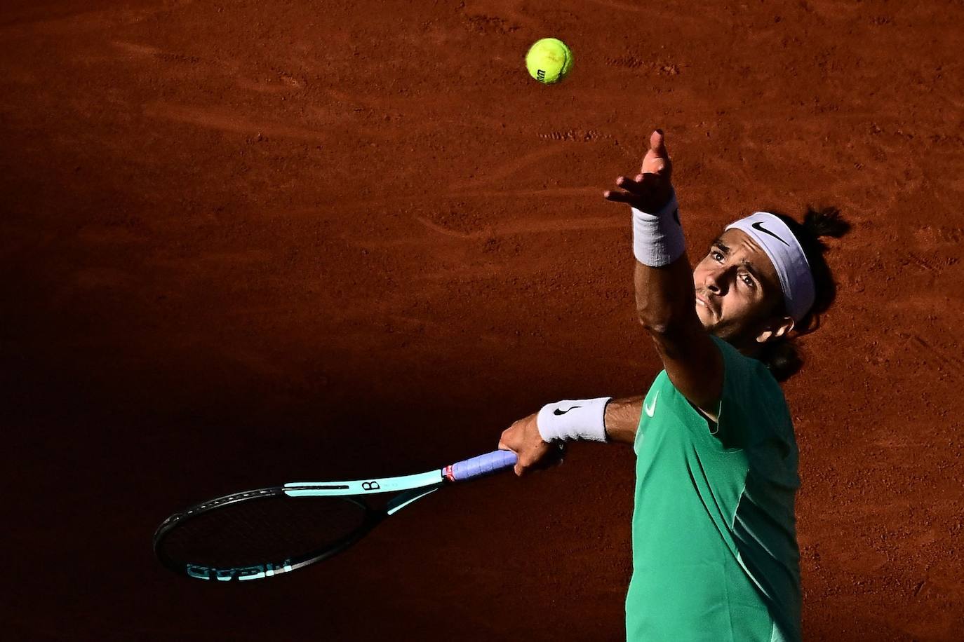 Alcaraz vence a Musetti en Roland Garros