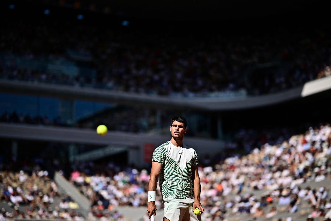 Alcaraz vence a Musetti en Roland Garros