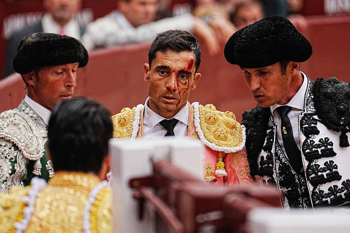 La corrida de Paco Ureña en la Feria de San Isidro en Las Ventas, en imágenes