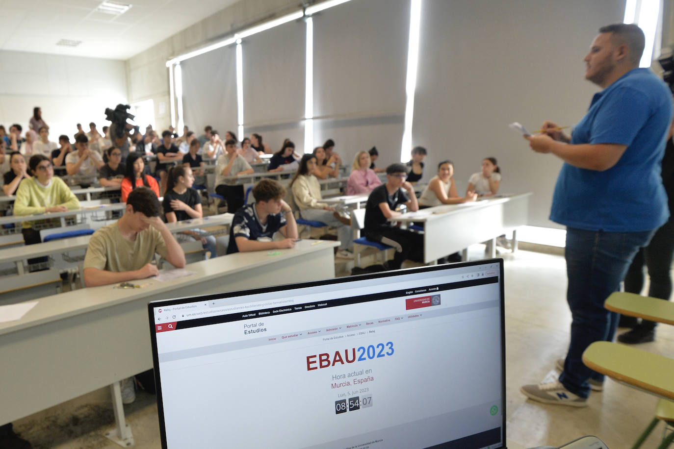 Primer día de la Ebau en el Campus de Espinardo.