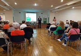 El director general de Medio Ambiente, Francisco Marín, durante la charla divulgativa 'Prevención, reutilización y reciclaje de residuos' con motivo del Día Mundial del Medio Ambiente.