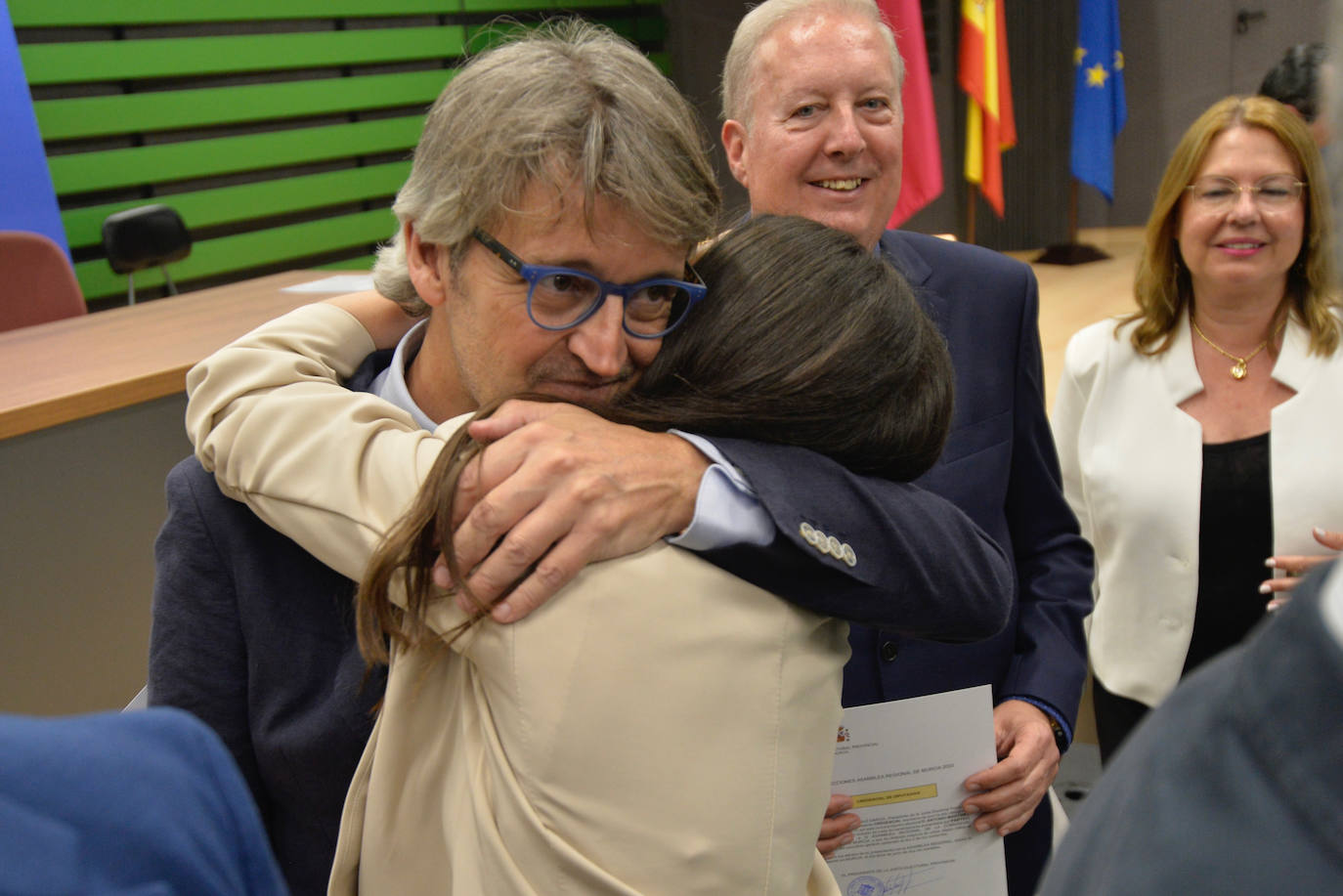 Los diputados regionales recogen sus credenciales