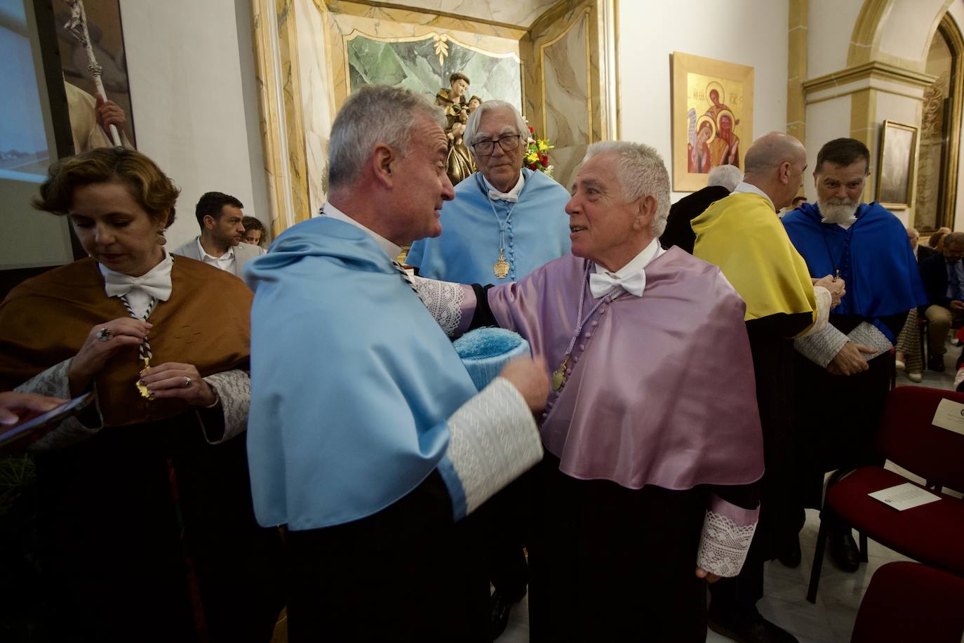 El acto de la UCAM por el día de San Antonio, en imágenes