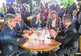 Noelia Arroyo y Paco Belmonte, junto al consejero Luis Alberto Marín, Tomás Martínez Pagán y Ángel Simón, en el Foro Cartagena Debate, celebrado el pasado mes de enero en Alviento.