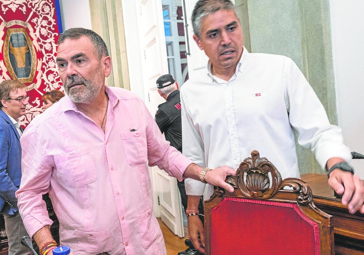 López y Giménez Gallo, en el último pleno de la legislatura.