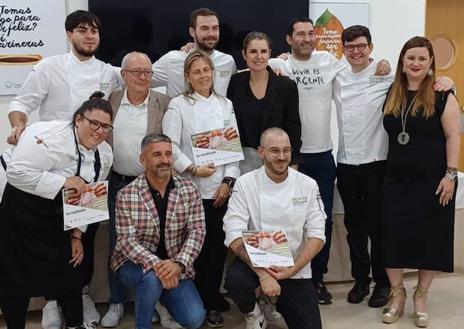 Imagen secundaria 1 - Miguel Hernández, del restaurante Por Herencia, ganador del I Campeonato oficial regional de Tapas