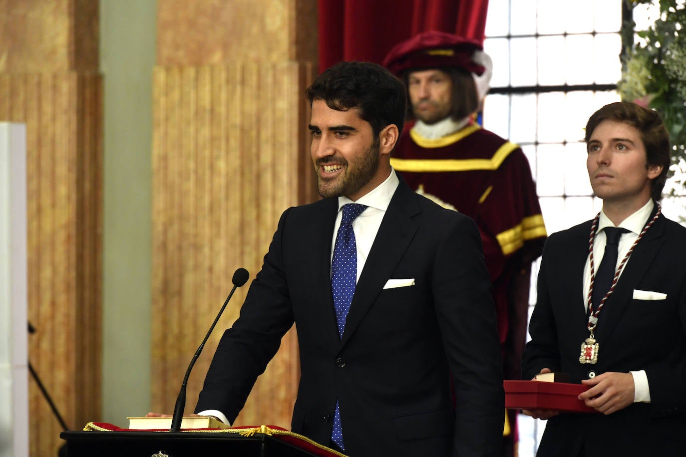 José Ballesta recupera el bastón de mando del Ayuntamiento de Murcia