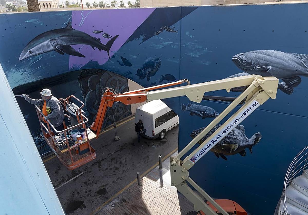 Kraser pintando en el túnel de la calle Gisbert, en marzo.