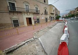 Imagen de la entrada a la calle Mayor de Espinardo desde la avenida Teniente Montesinos.