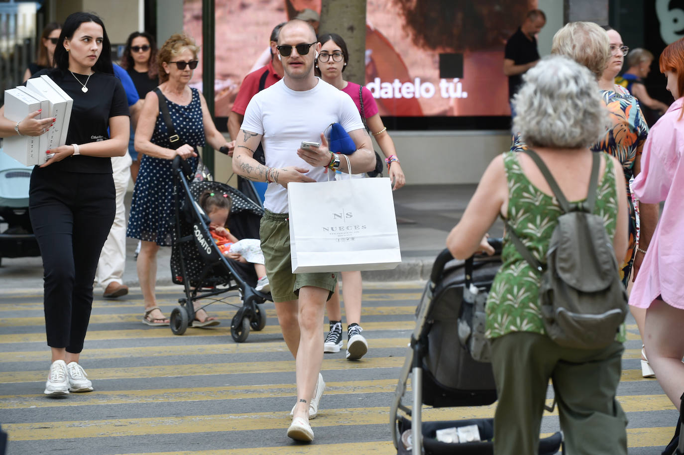 Primer día de rebajas en Murcia, en imágenes