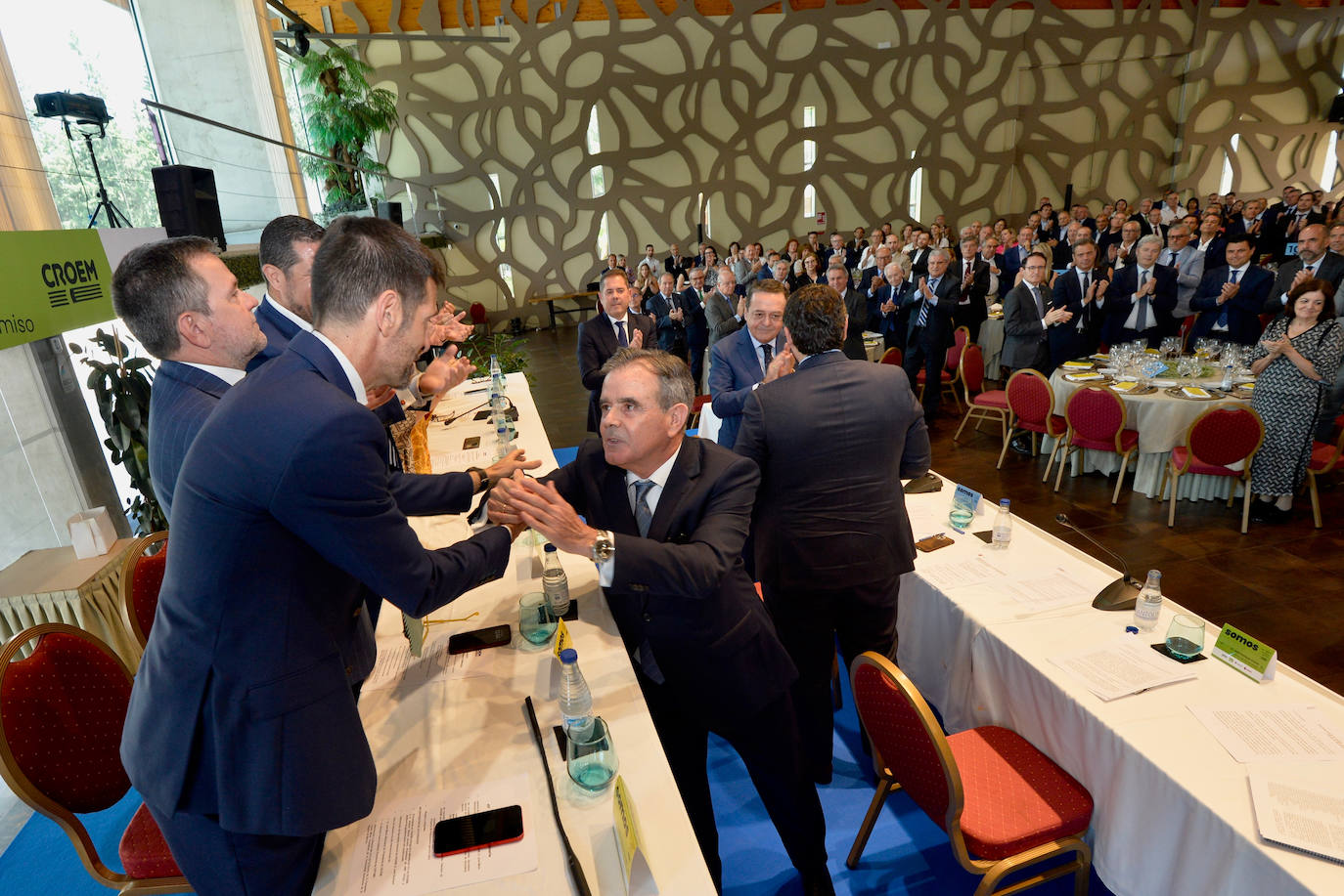 Despedidas y homenajes en la asamblea general de Croem